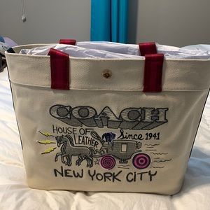 Canvas tote with dog